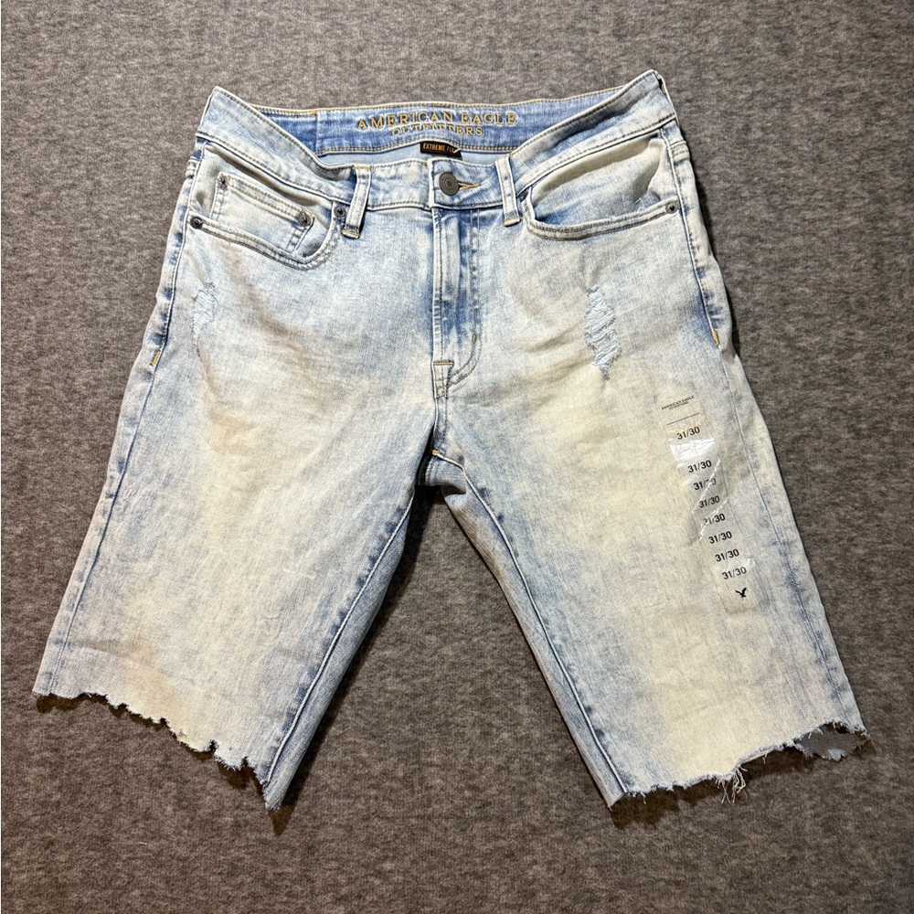 American Eagle jean shorts men’s 31 light blue Flex stretch cut off distressed